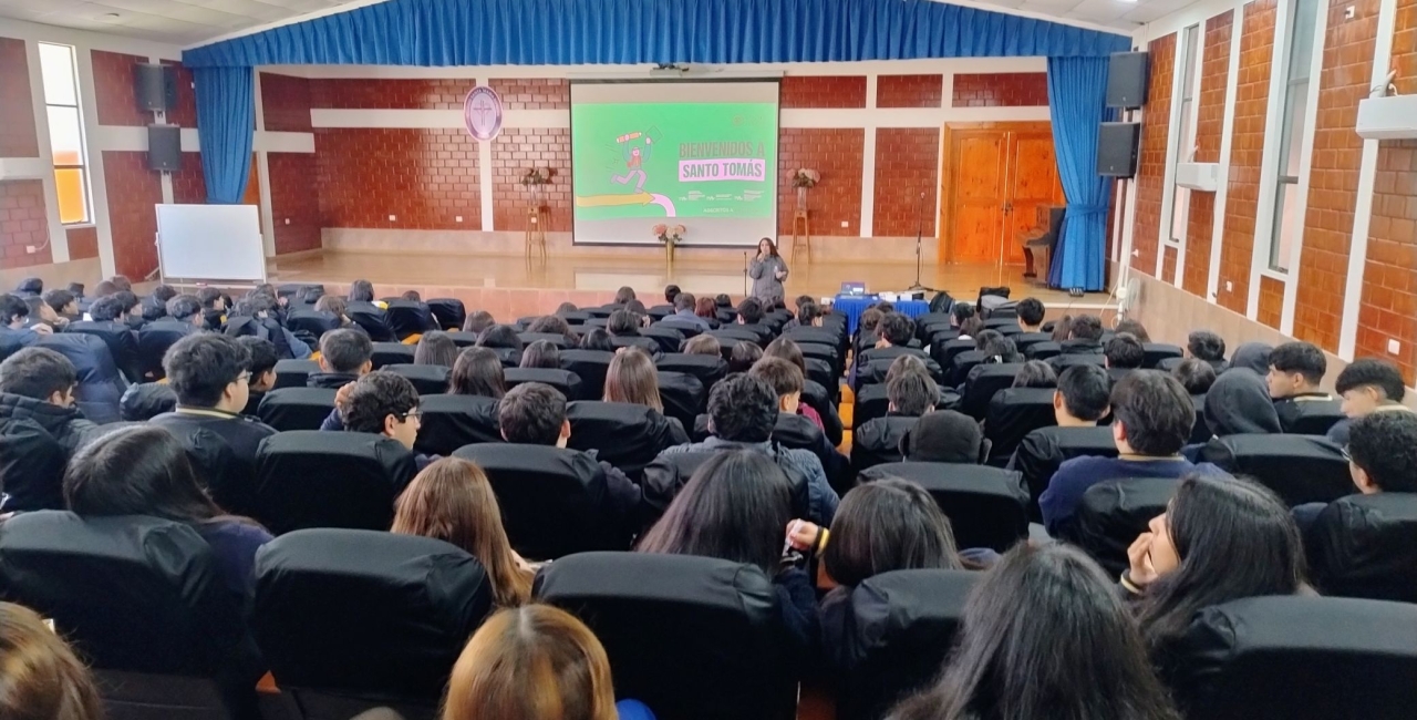Nueva charla vocacional es dictada por la institución Santo Tomás